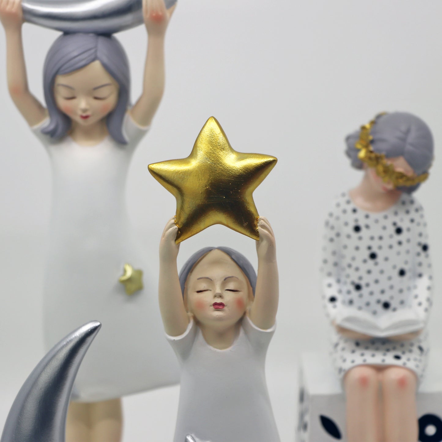 Star Girl - Resin Figure