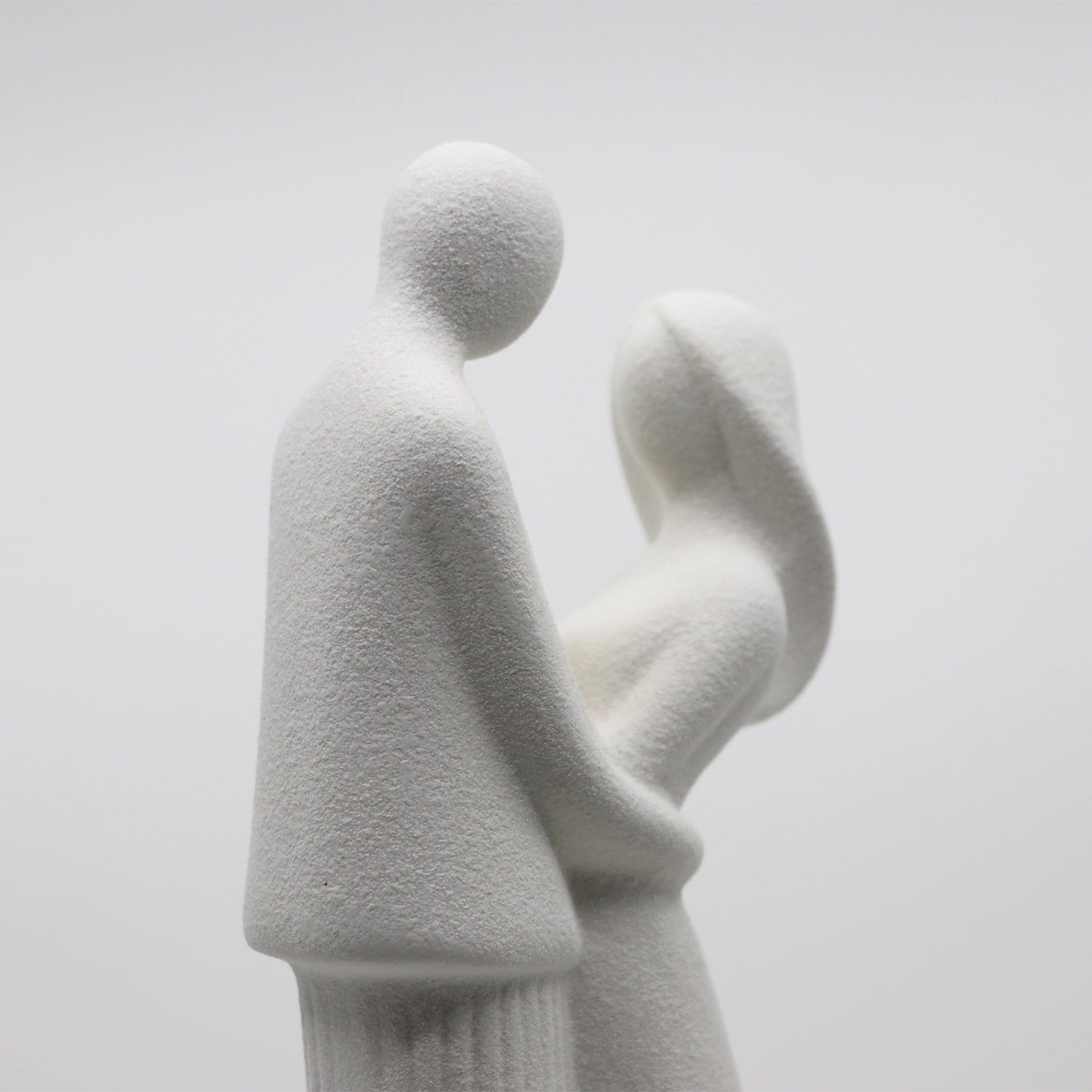 Romantic Couple [Full Torso] - Ceramic Figure