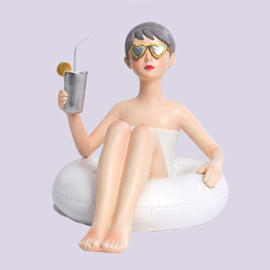 Beach Girl Chill - Resin Figure