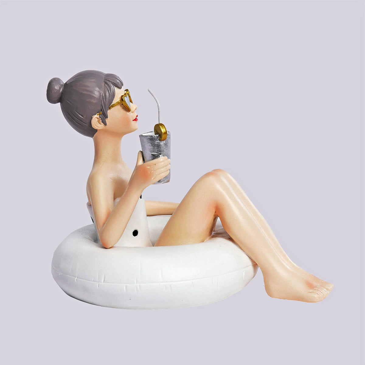 Beach Girl Chill - Resin Figure