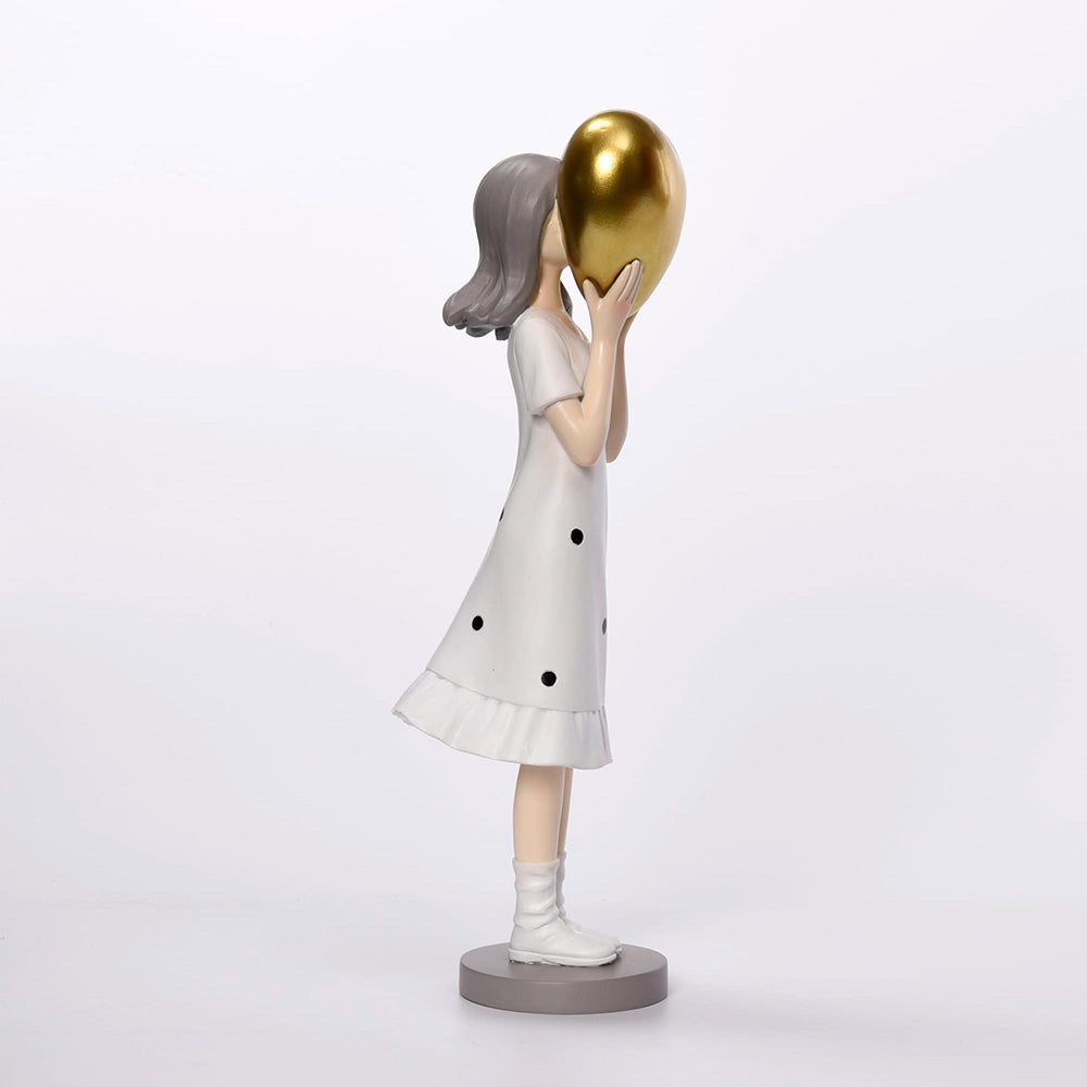 Girl with the Heart - Decor Figurine